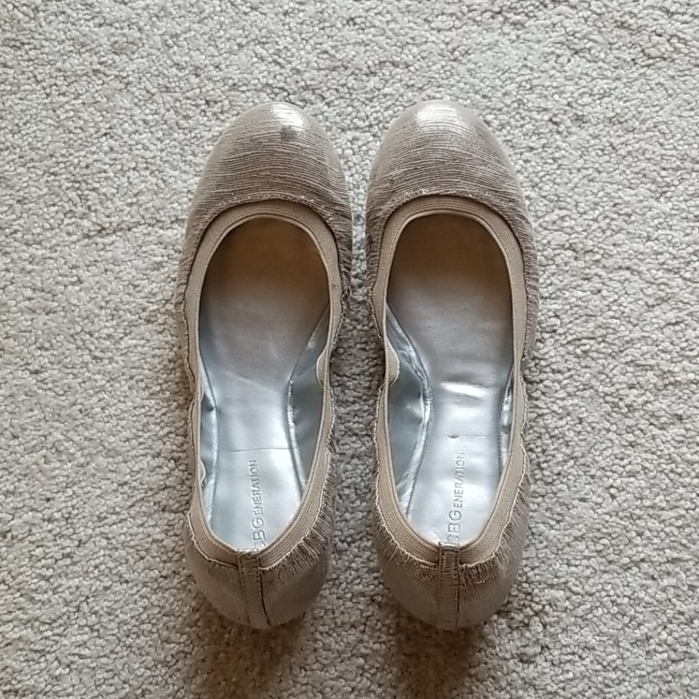 BCBG flats Moneli-X Creme Brulee Combo 8.5